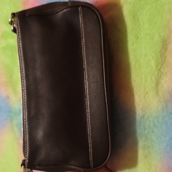 Coach - Picture 1 of 5